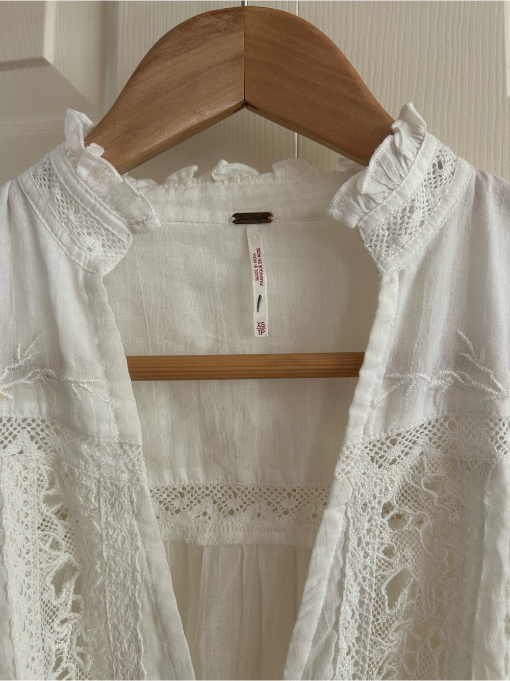 Free People White Lace-Trimmed Tie-Waist Women's Blouse - Picture 3 of 6